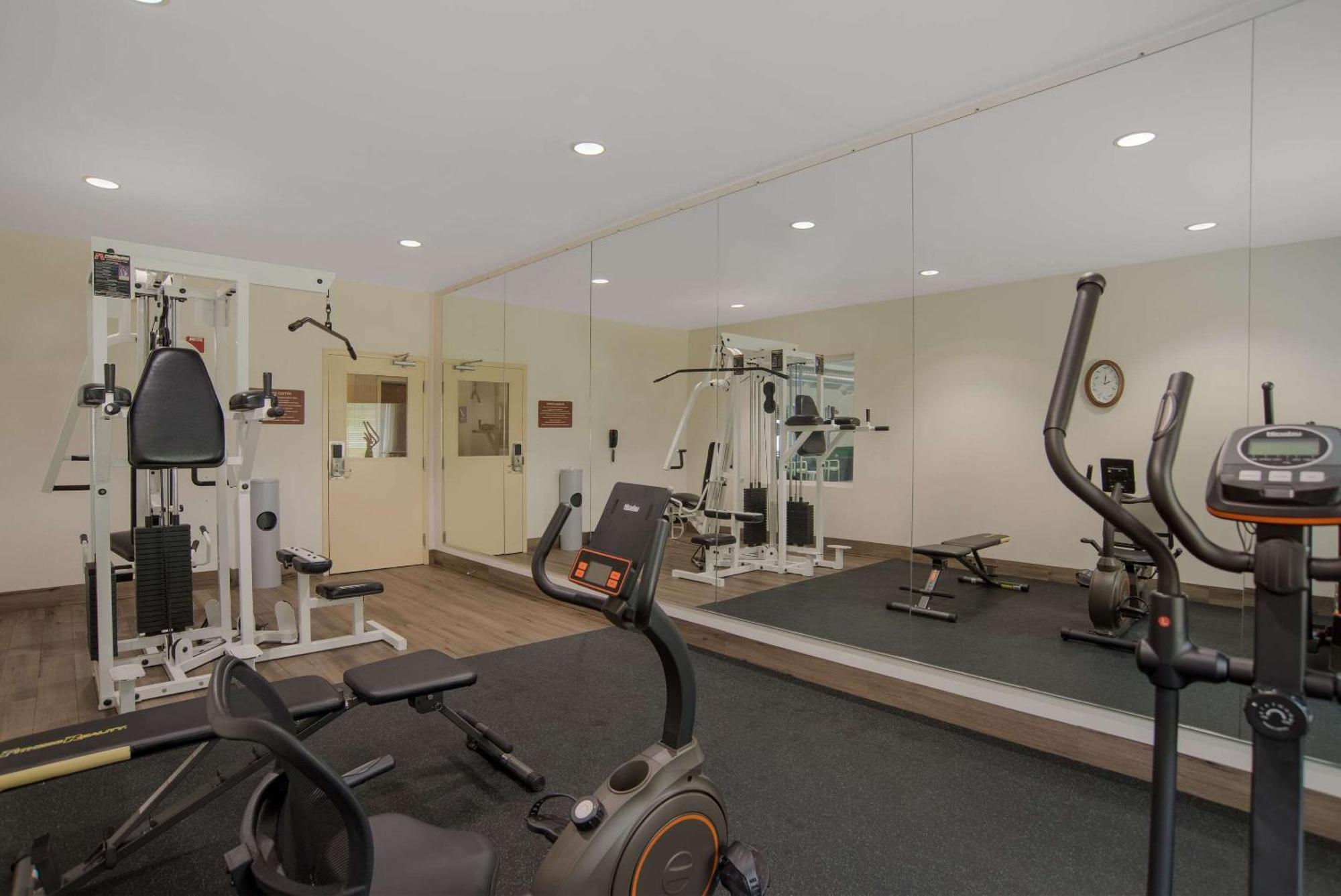 Quality Inn & Suites Chambersburg Dış mekan fotoğraf