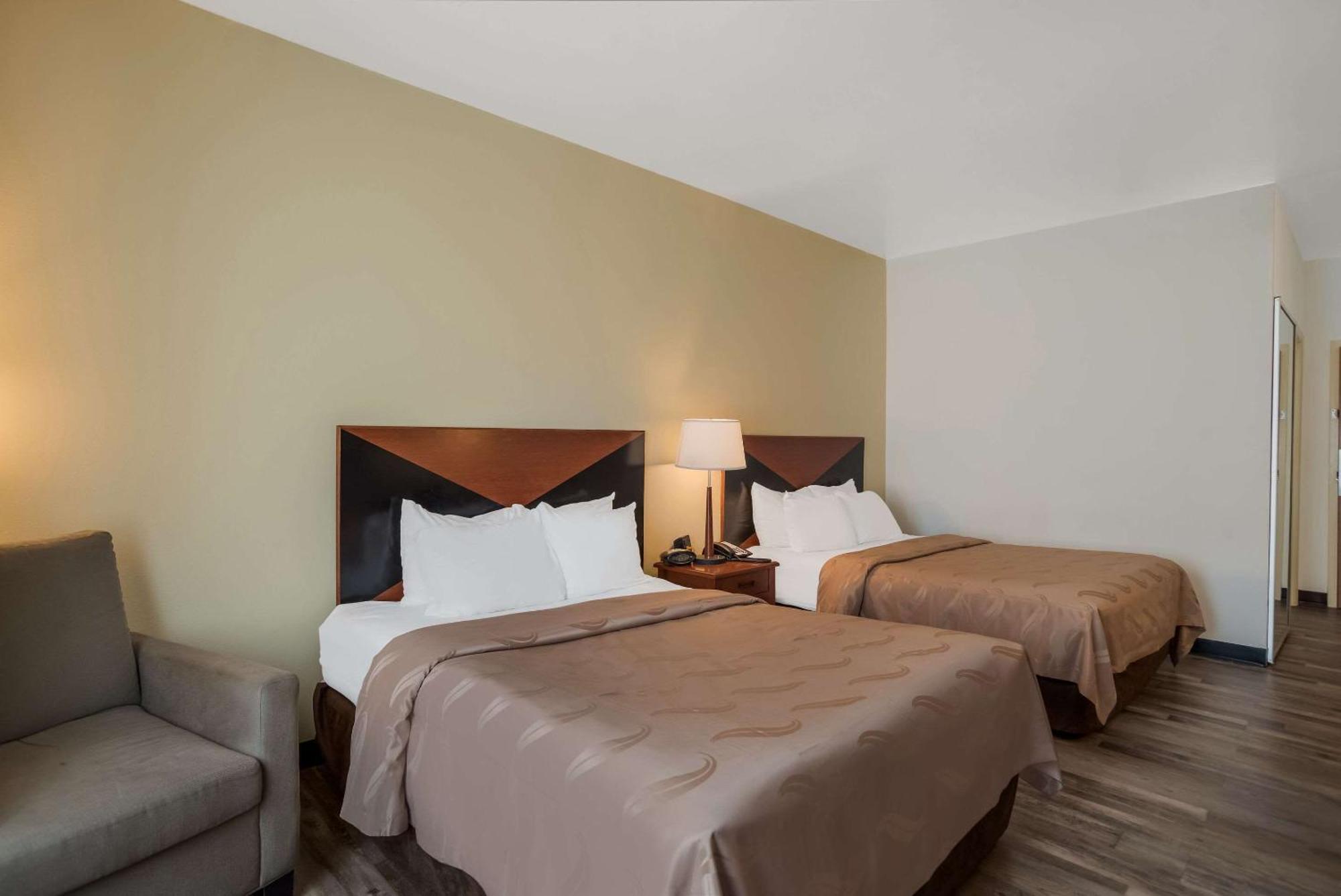 Quality Inn & Suites Chambersburg Dış mekan fotoğraf