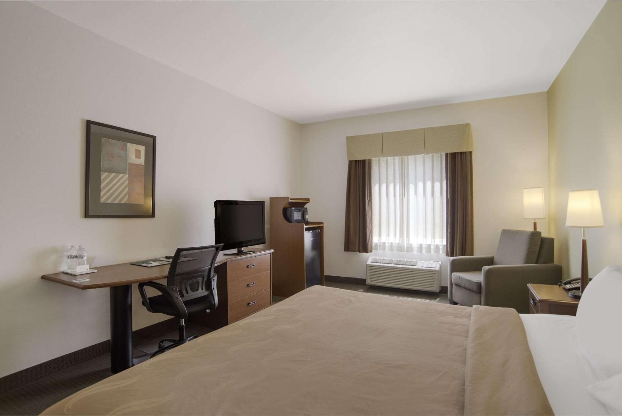 Quality Inn & Suites Chambersburg Dış mekan fotoğraf