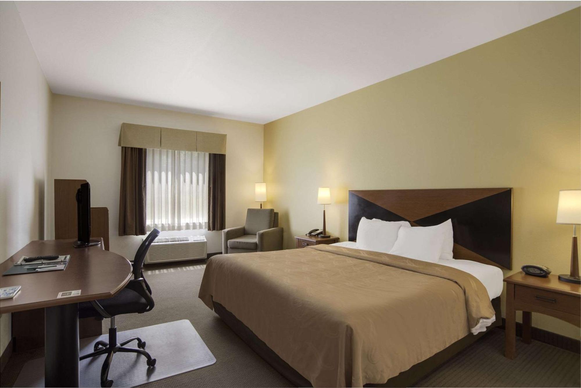 Quality Inn & Suites Chambersburg Dış mekan fotoğraf