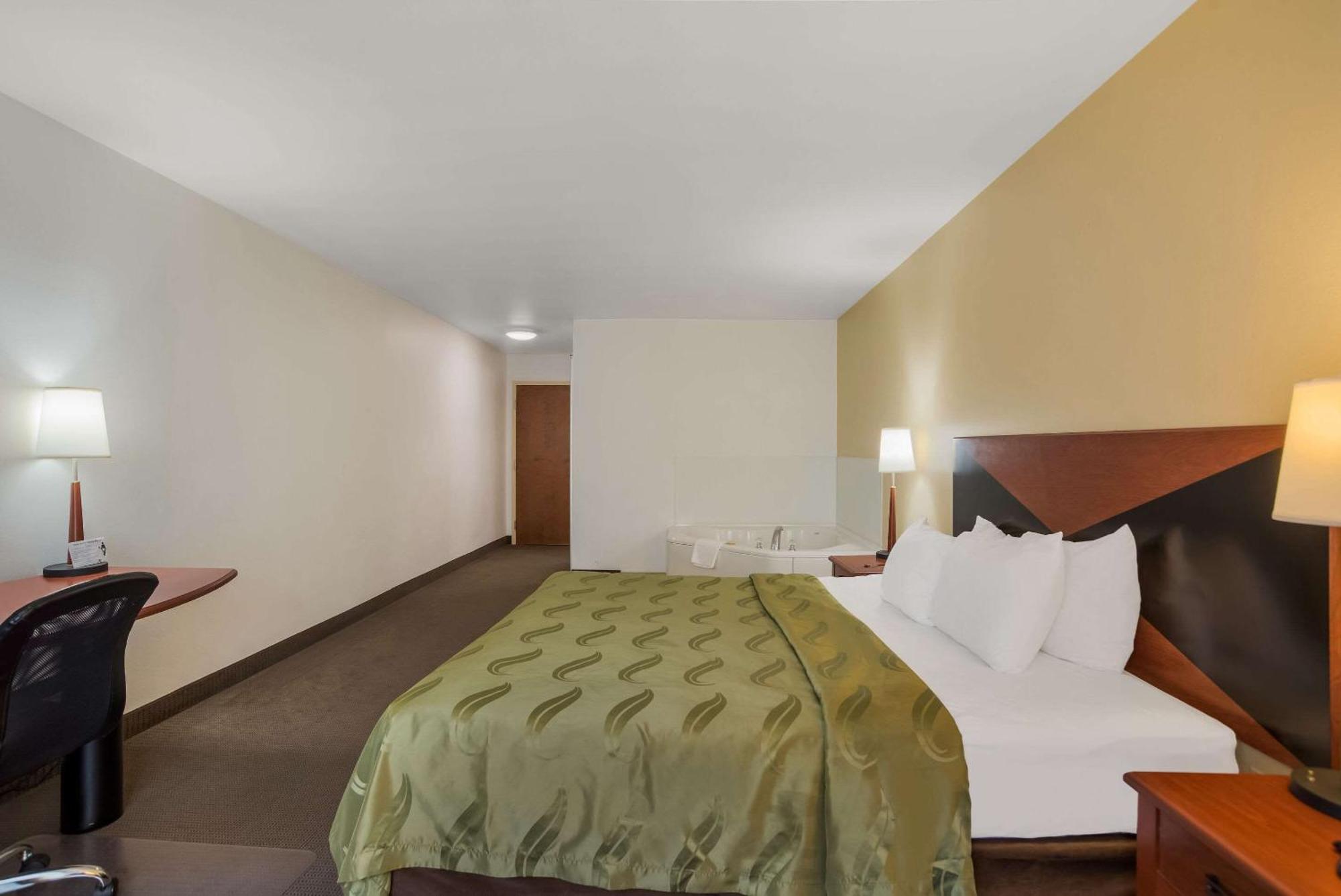 Quality Inn & Suites Chambersburg Dış mekan fotoğraf
