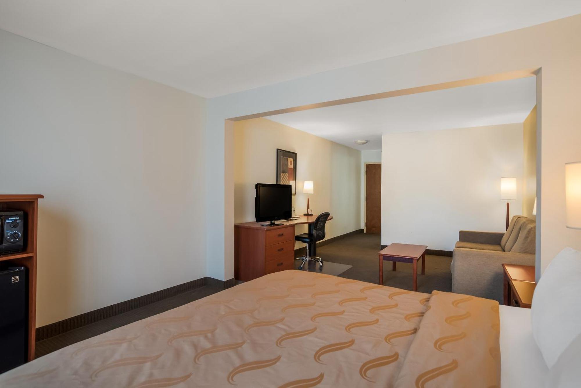 Quality Inn & Suites Chambersburg Dış mekan fotoğraf